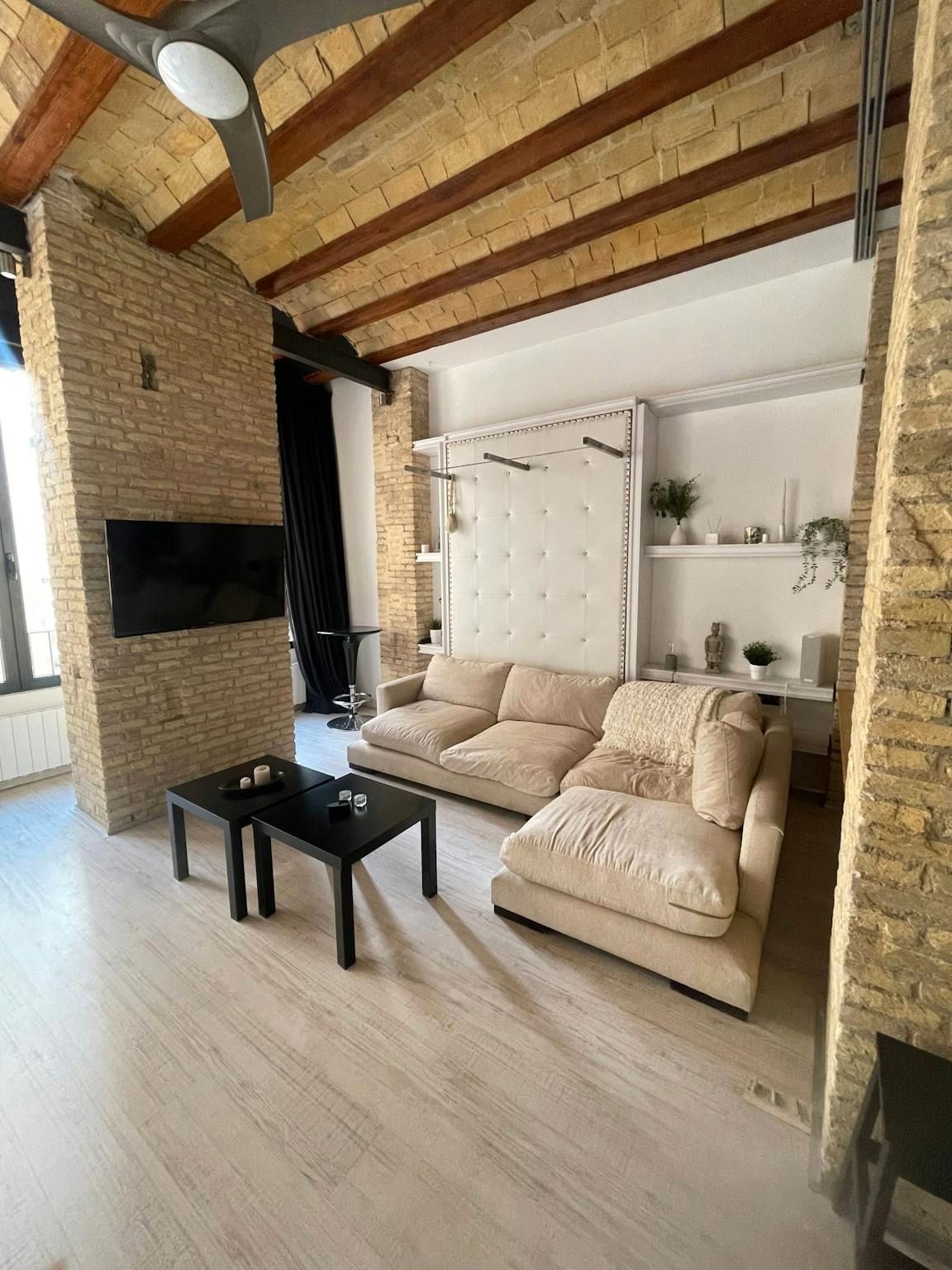 Sala d'estar de Pis de lloguer en  Valencia Capital amb Aire condicionat, Moblat i Rentadora