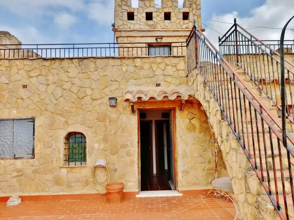 Vista exterior de Casa o chalet en venta en Alpuente con Calefacción, Terraza y Horno