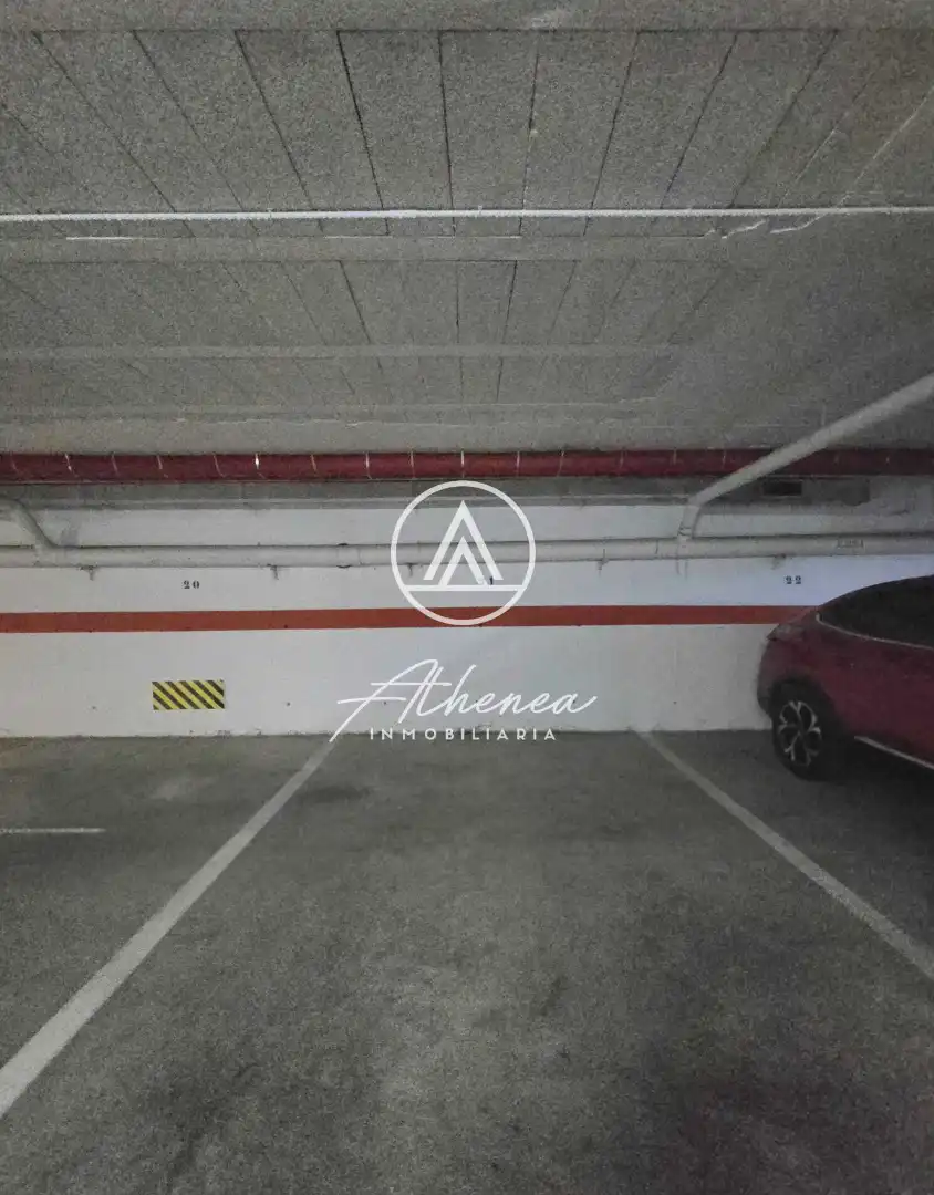 Individuel avec ascenseur à vendre à Calle Montevideo 1