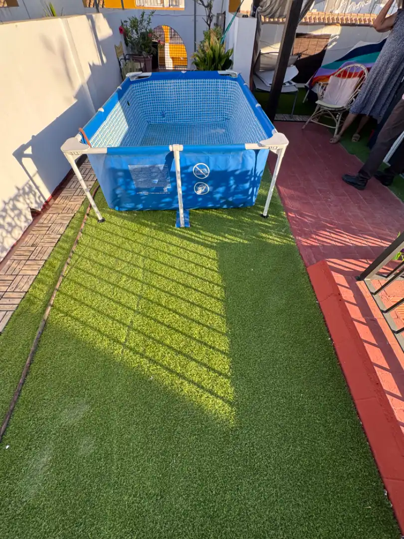 Piscina de Casa adosada en venta en Centro - Calzada - Cabo Noval