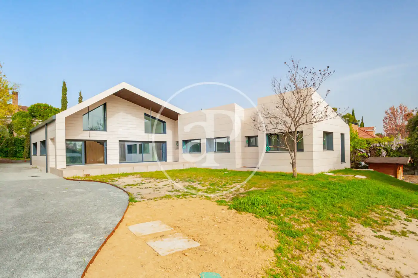 Vista exterior de Casa o chalet en venta en Pozuelo de Alarcón con Aire acondicionado, Calefacción y Jardín privado