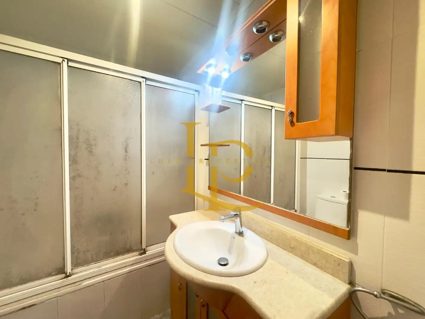 Badezimmer von Wohnung zum Verkauf in Rubí mit Klimaanlage, Heizung und Möbliert