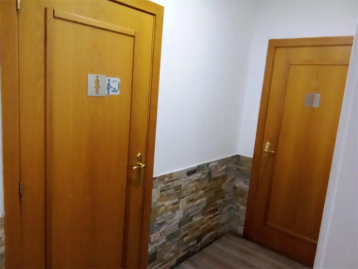 Commercial properties for sale in Oseiro