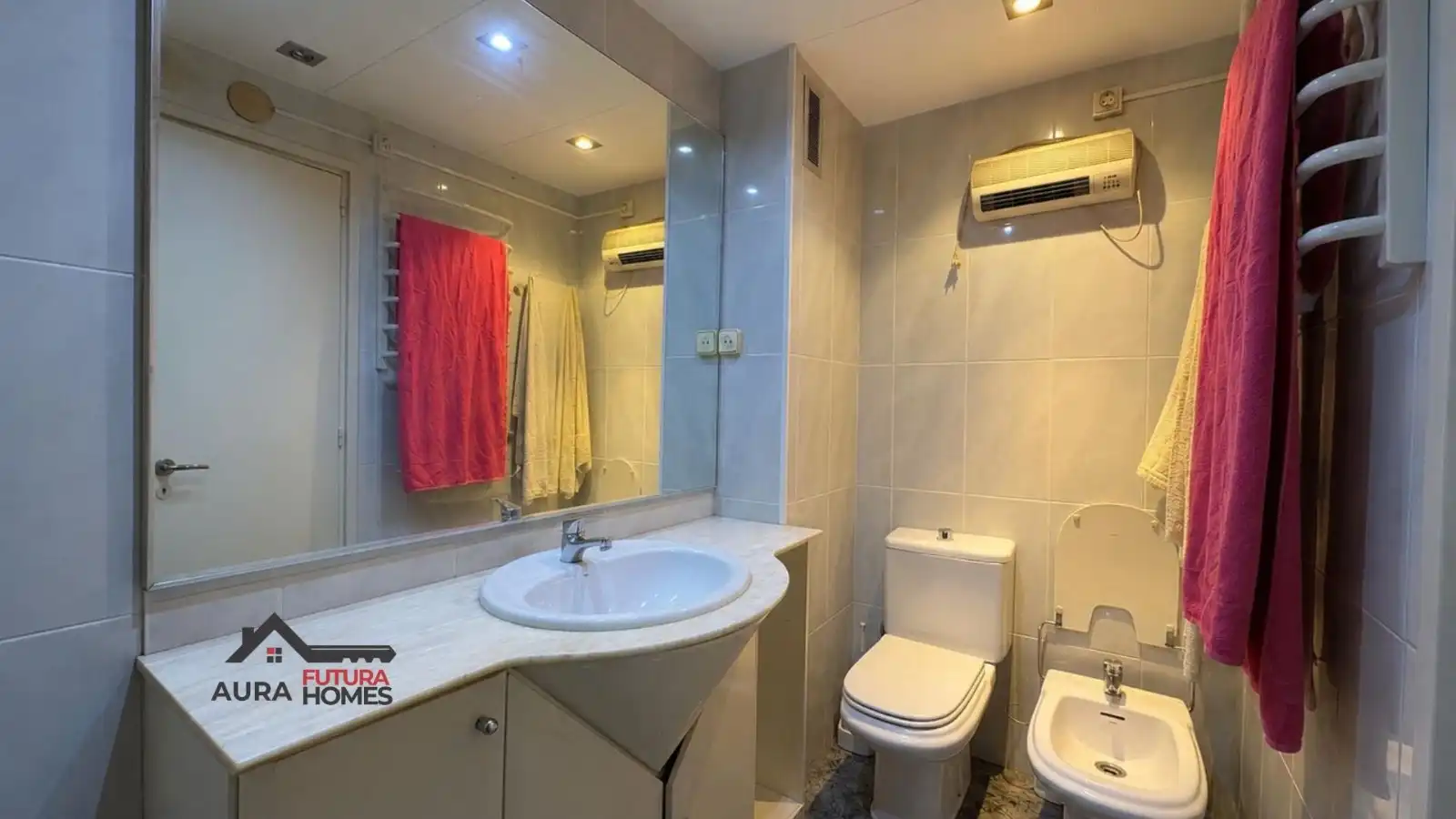 Baño de Piso en venta en Castelldefels con Aire acondicionado, Calefacción y Balcón