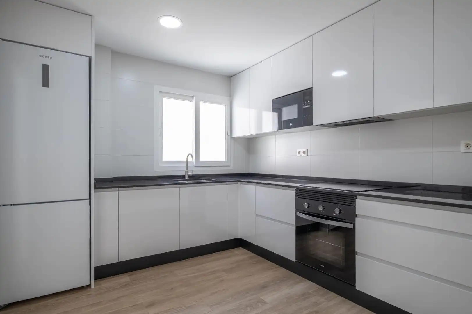 Kitchen of Attic for sale in Granada  with Air Conditioner, Heating and Private garden