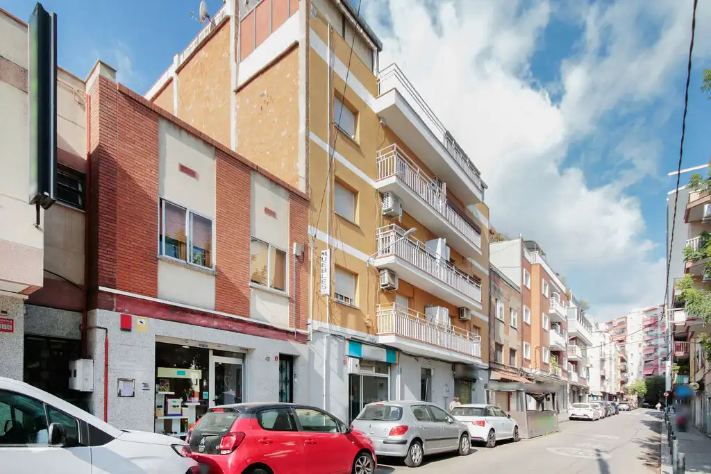 Vista exterior de Pis en venda en Sant Boi de Llobregat