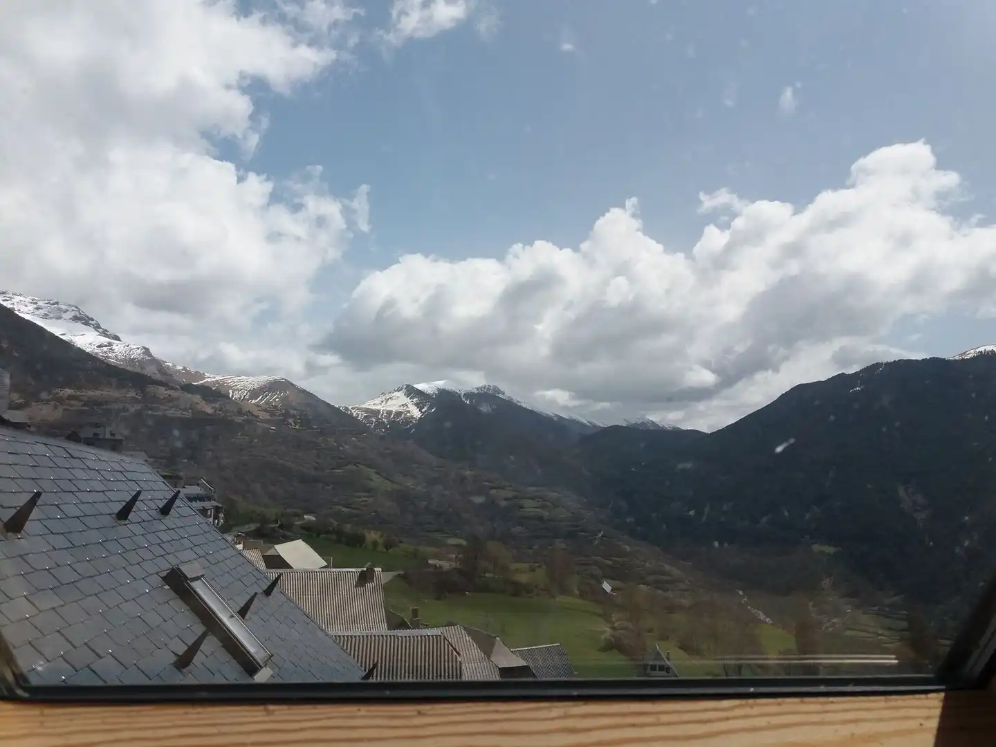 Vista exterior de Casa o xalet en venda en Gistaín amb Traster