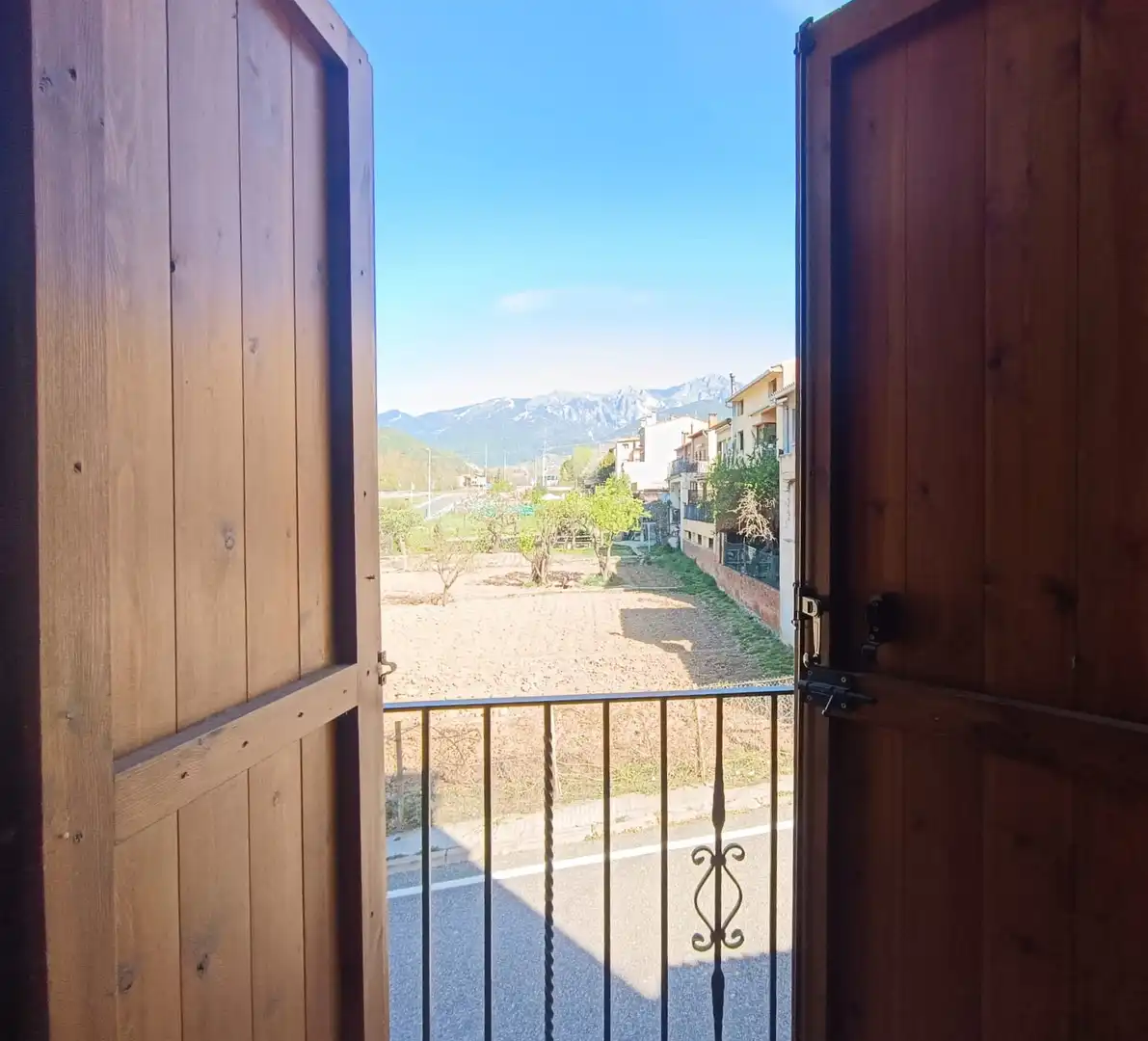 Vista exterior de Casa adosada en venta en Bagà con Aire acondicionado, Calefacción y Terraza