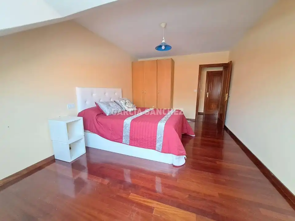 Habitación de Dúplex en venta en Boiro con Calefacción, Amueblado y Balcón