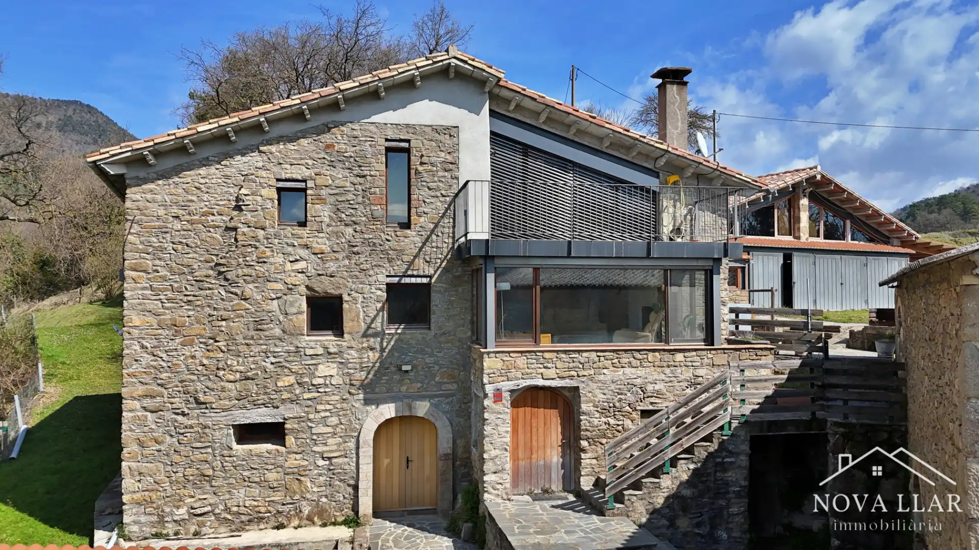 Vista exterior de Finca rústica en venta en Les Llosses con Calefacción, Jardín privado y Parquet
