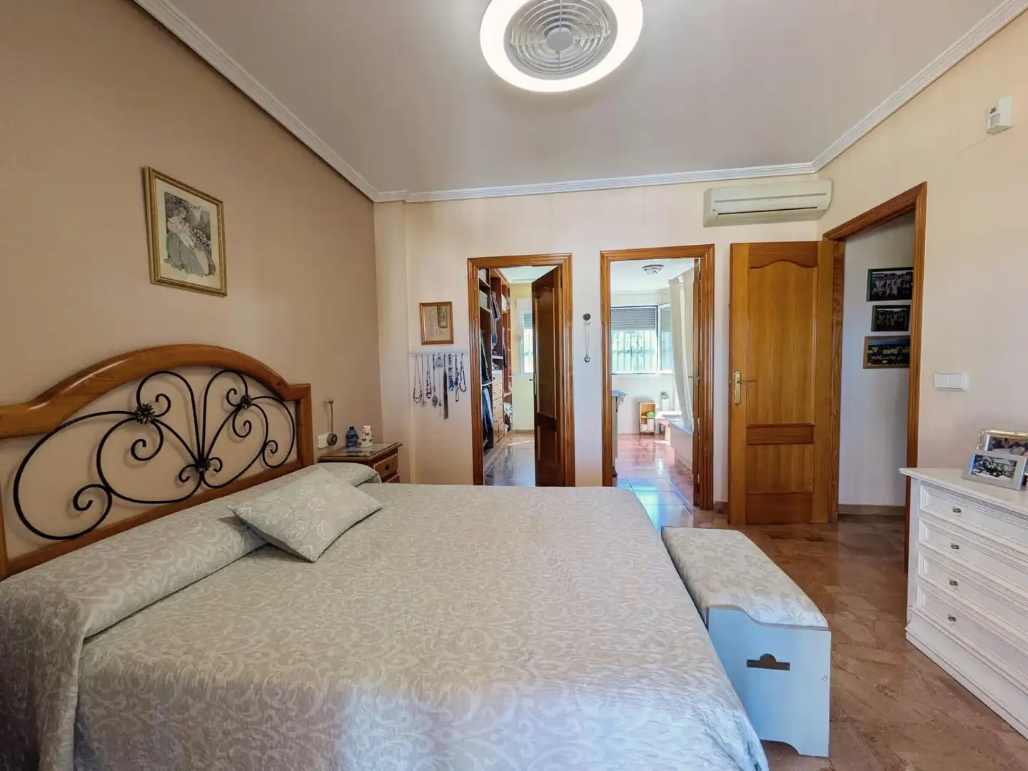 Habitación de Casa o chalet en venta en L'Alfàs del Pi con Aire acondicionado, Jardín privado y Terraza
