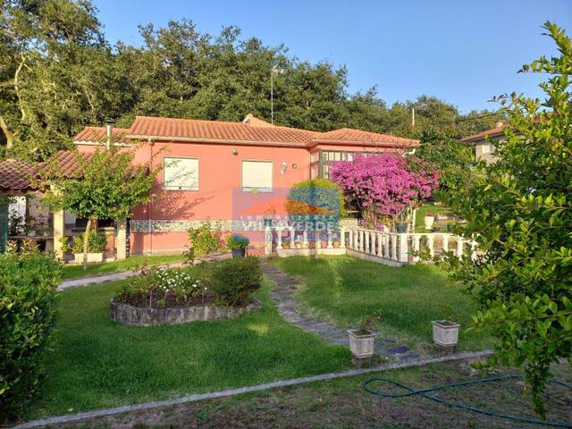 Casa-chalet en Venta en O Hío