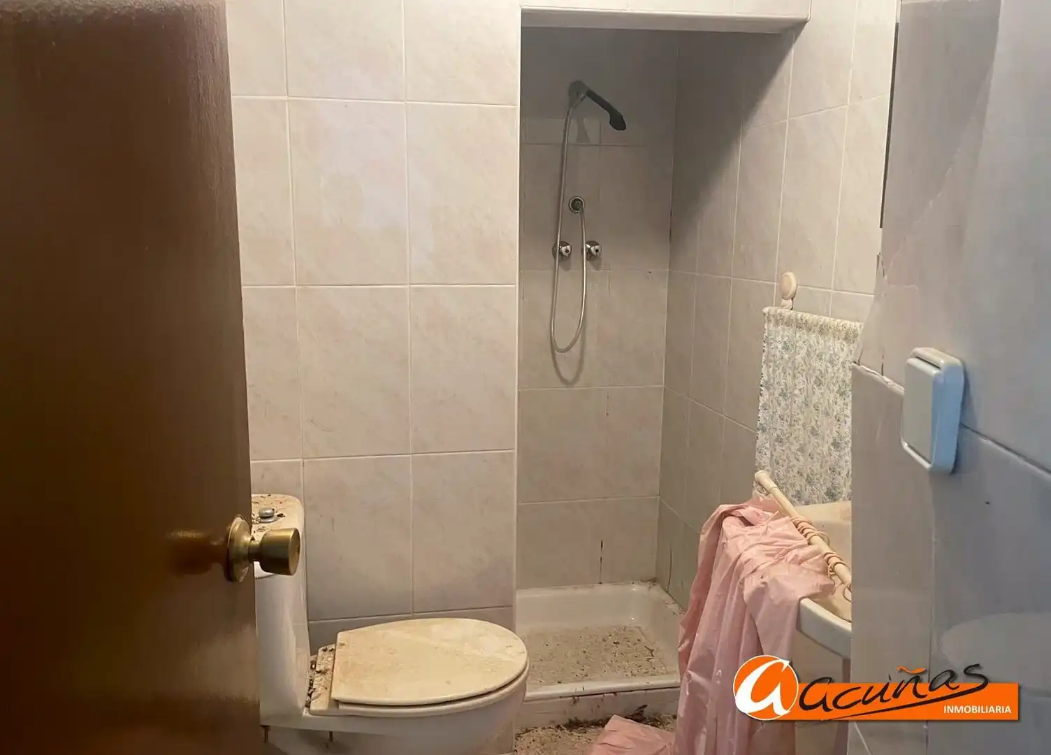 Bany de Casa adosada en venda en Fuente de Piedra amb Traster