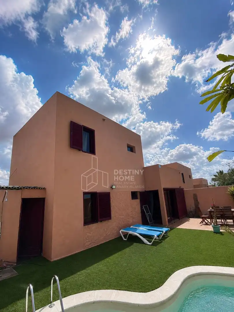 Duplex with pool for sale in Corralejo, imagen 2