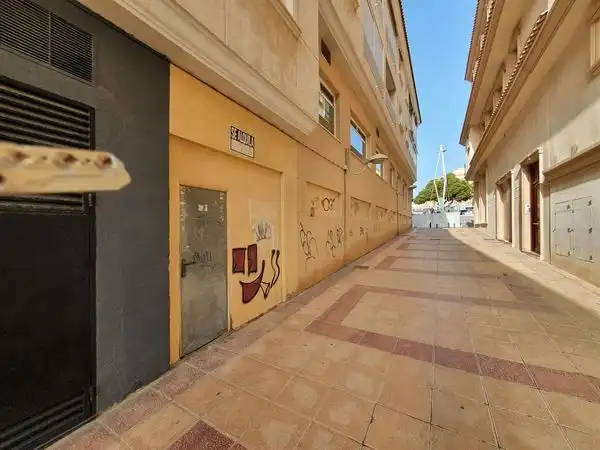Vista exterior de Local en venta en El Campello con Terraza