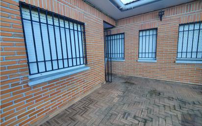 Vista exterior de Casa o xalet en venda en Fuensalida amb Terrassa