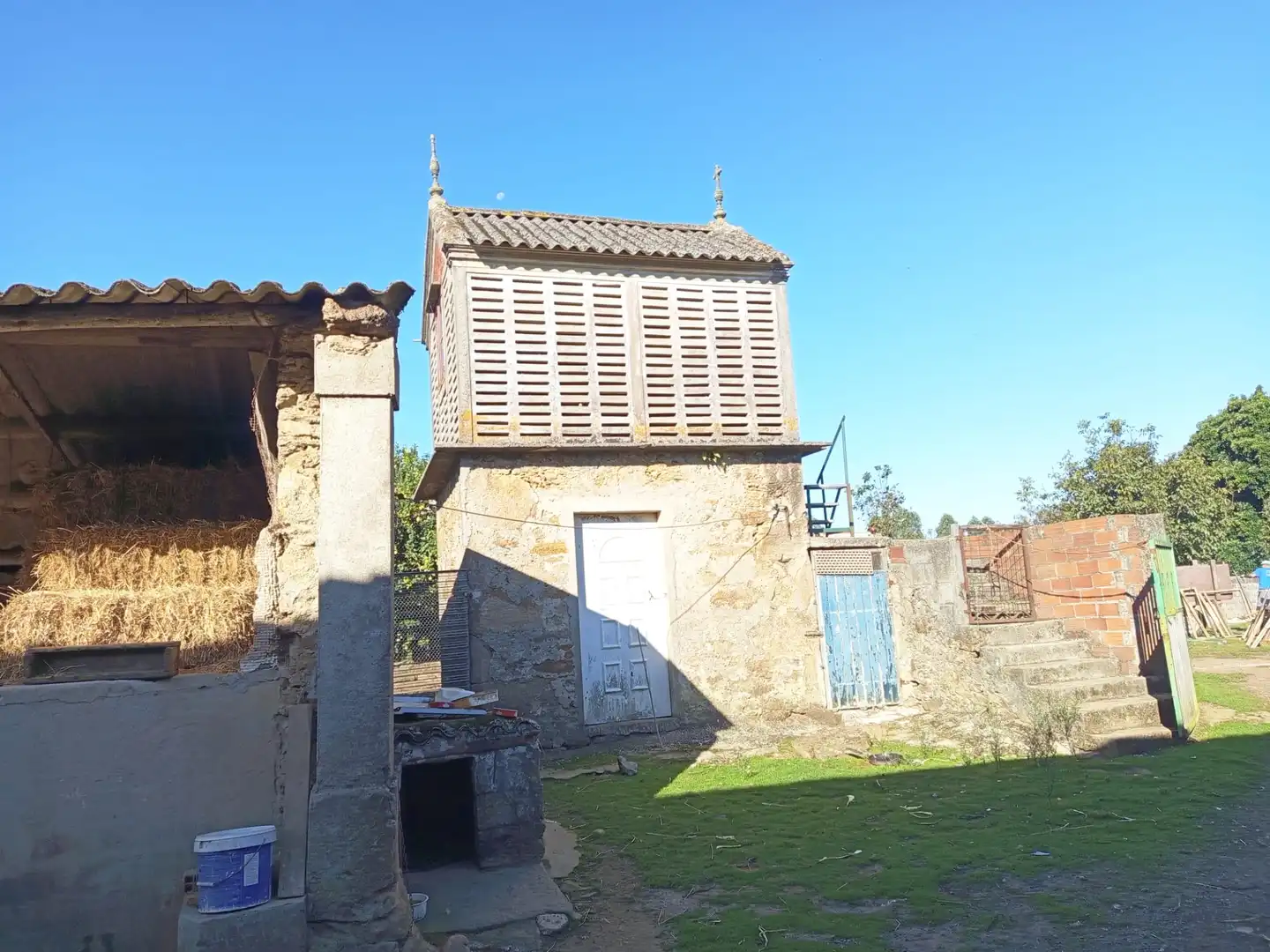 Houses for sale in Carballo