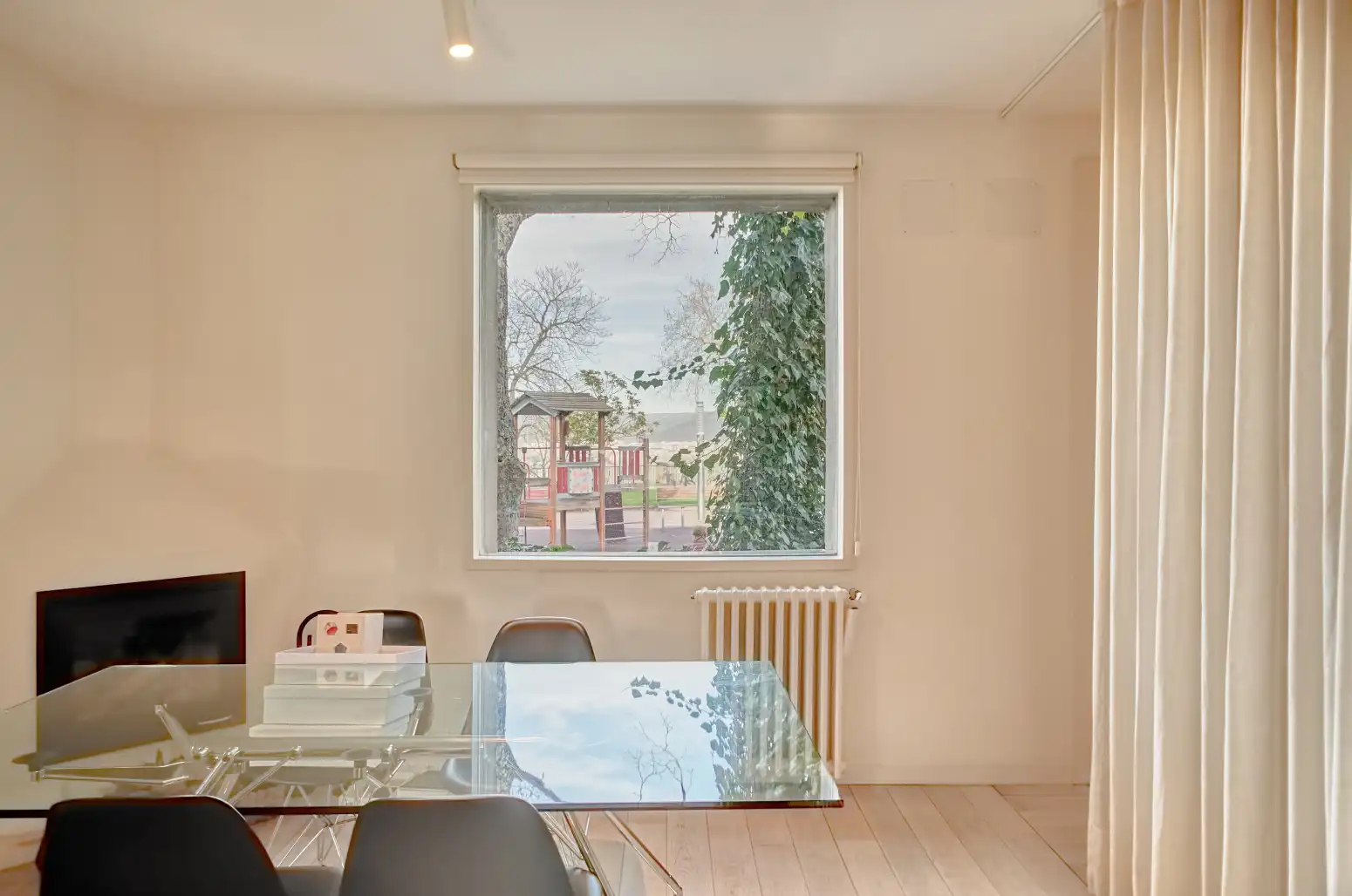 Comedor de Casa adosada en venta en  Pamplona / Iruña con Calefacción, Jardín privado y Parquet