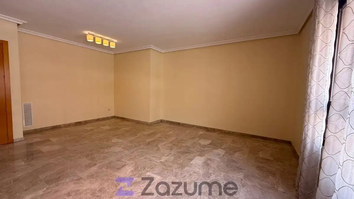 Wohnung zur Miete in Murcia mit Klimaanlage, Heizung und Terrasse