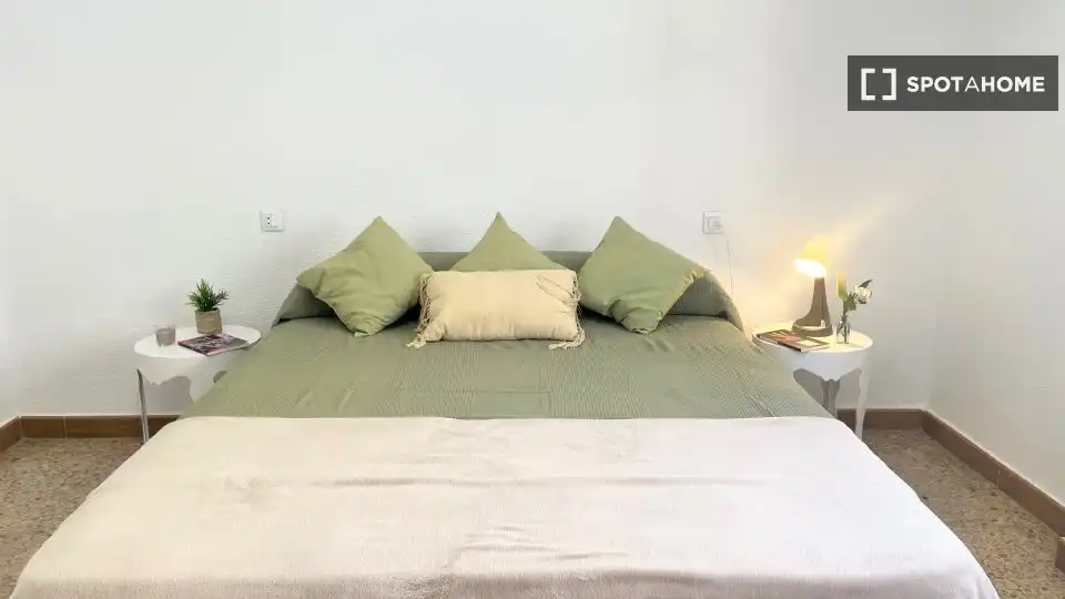 Schlafzimmer von Wohnung zur untervermieten in Burjassot mit Klimaanlage, Terrasse und Möbliert