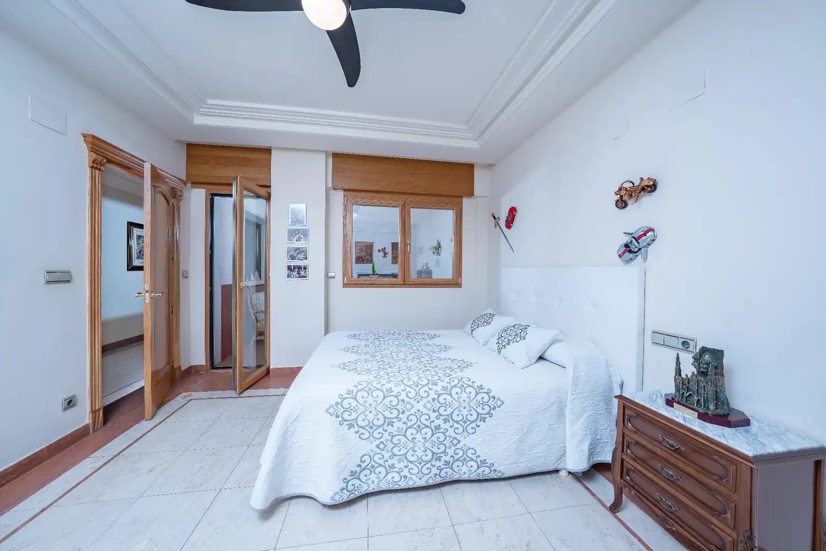 Schlafzimmer von Einfamilien-Reihenhaus zum Verkauf in Novelda mit Heizung, Terrasse und Balkon