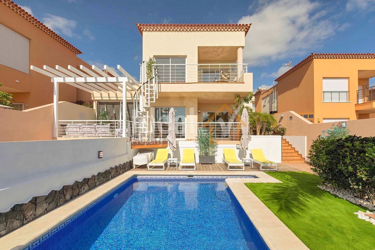 Exterior view of House or chalet for sale in Santiago del Teide  with Private garden, Terrace and Storage room