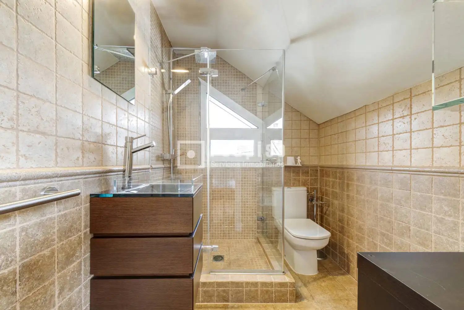 Bathroom of Houses for sale in Pozuelo de Alarcón  with Air Conditioner, Heating and Private garden
