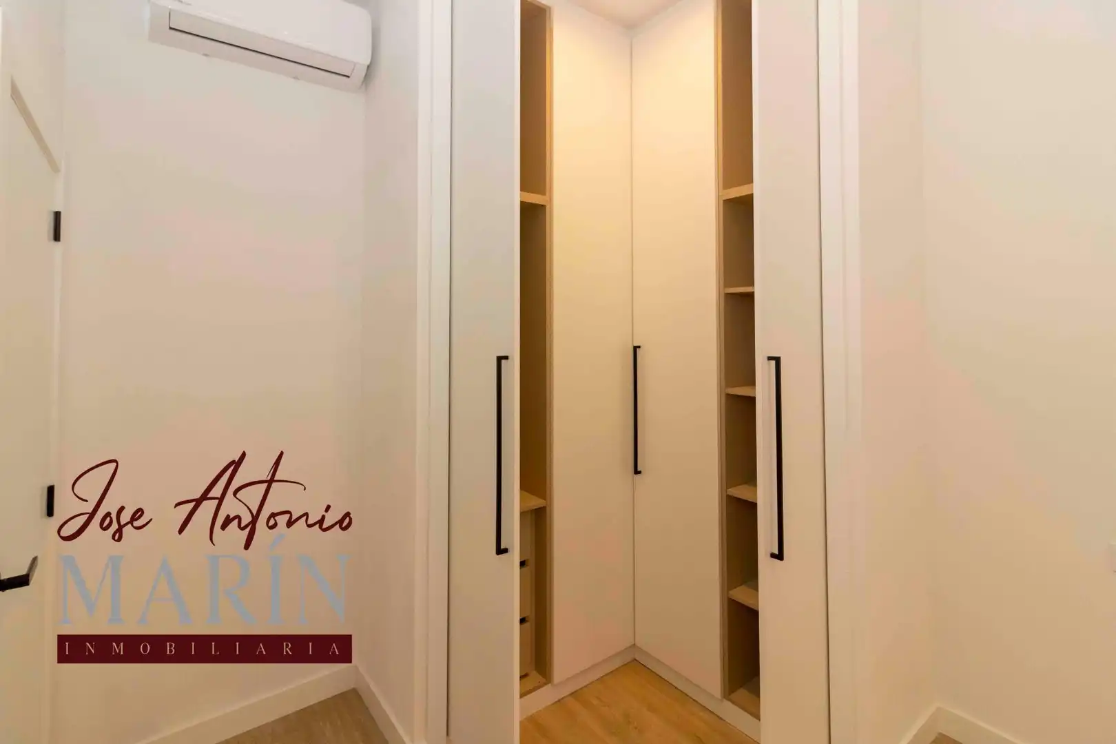 Dormitori de Apartament en venda en Badajoz amb Aire condicionat