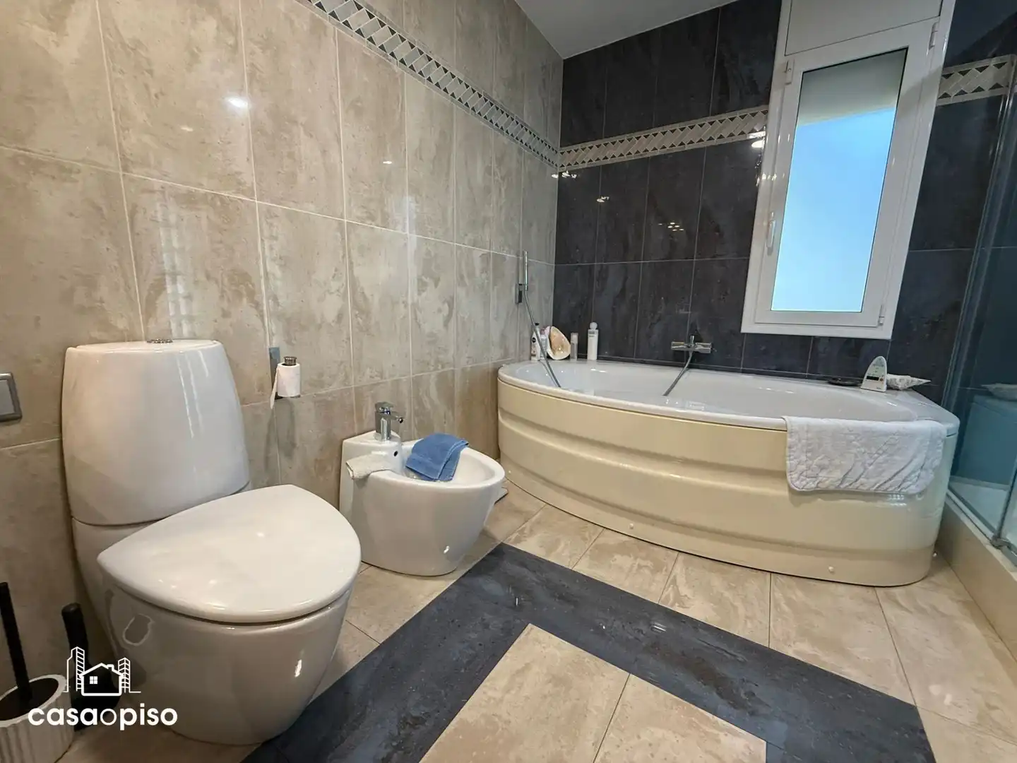 Baño de Casa o chalet en venta en Sabadell con Aire acondicionado, Calefacción y Jardín privado
