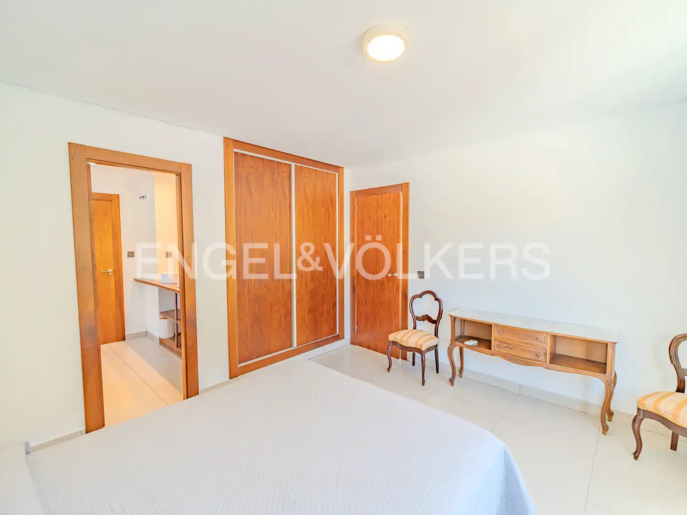 Dormitori de Casa o xalet en venda en Alicante / Alacant amb Aire condicionat, Calefacció i Jardí privat