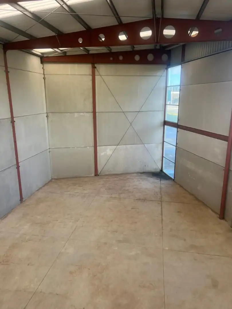 Industrial buildings for rent in Narón