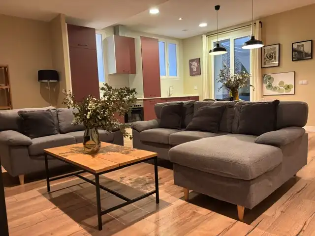 Sala de estar de Piso de alquiler en  Pamplona / Iruña con Calefacción, Parquet y Amueblado