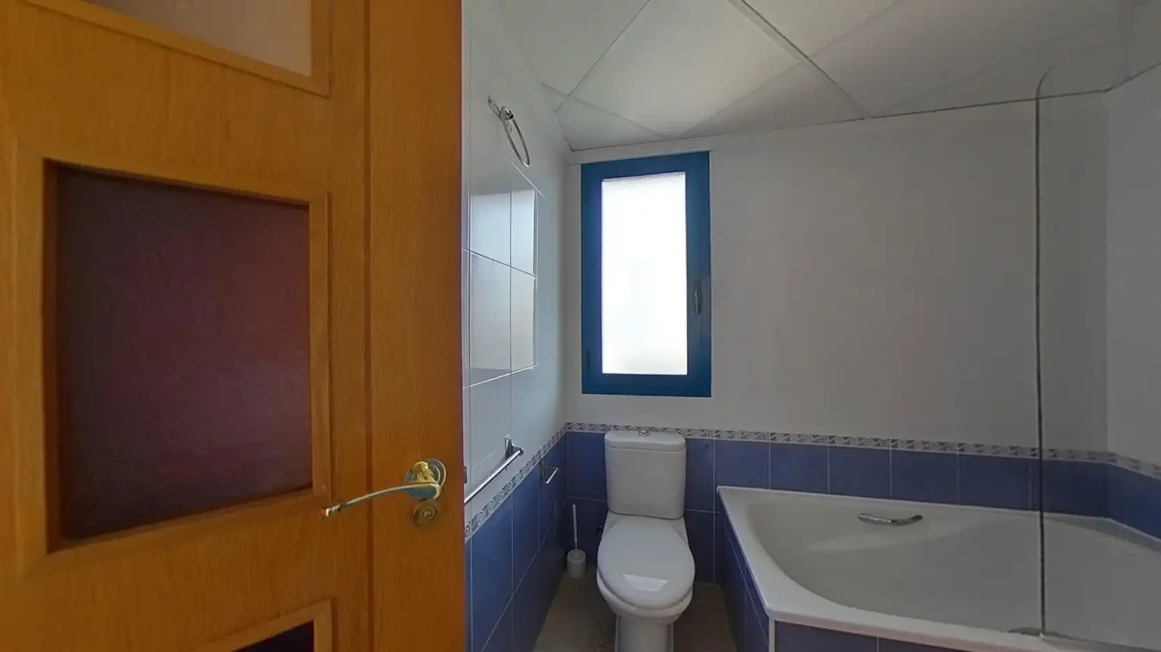 Baño de Piso en venta en Calpe / Calp