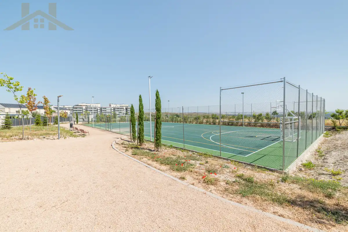 Casa adosada en venta en Rivas-Vaciamadrid con Aire acondicionado, Calefacción y Jardín privado