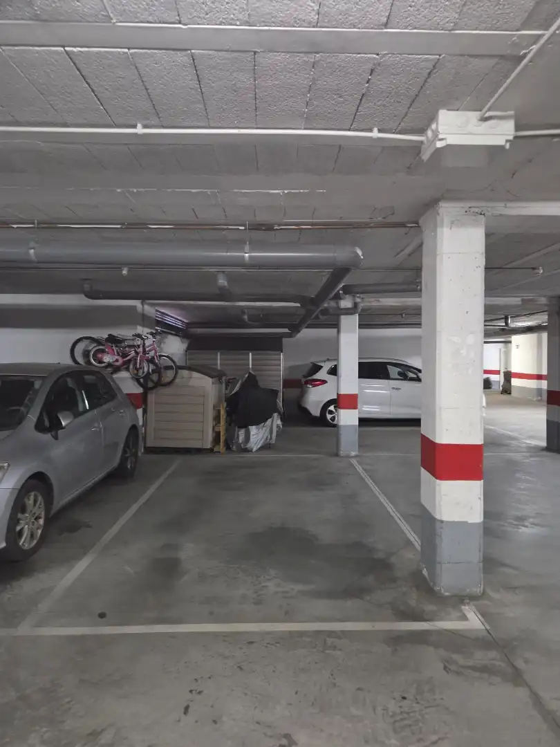 Parking de Ático de alquiler en Badajoz con Aire acondicionado, Calefacción y Parquet