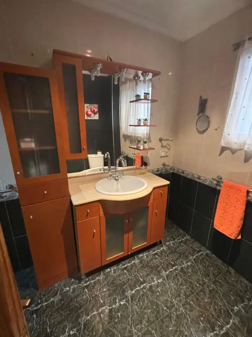 Bany de Casa o xalet en venda en Sagunto / Sagunt amb Aire condicionat, Terrassa i Traster