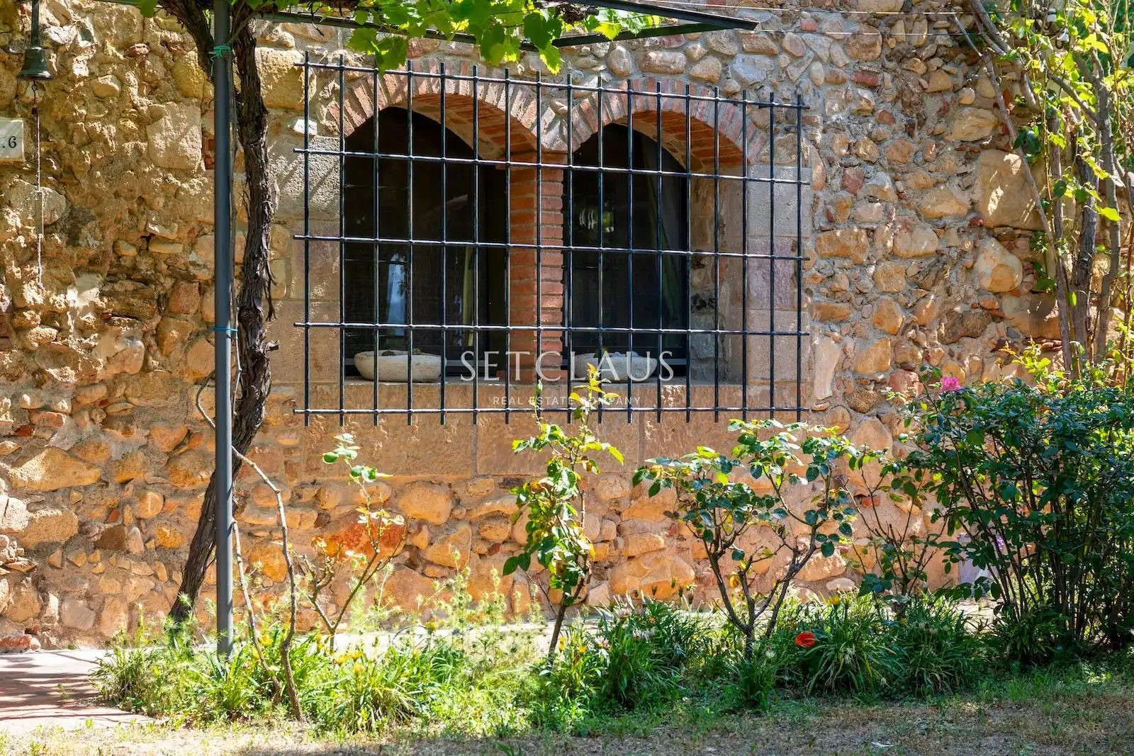 Vista exterior de Finca rústica en venda en Sant Feliu de Buixalleu amb Aire condicionat, Calefacció i Terrassa