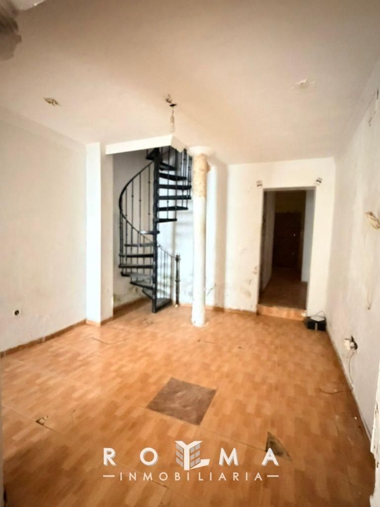 Single-family semi-detached for sale in  Sevilla Capital  with Terrace