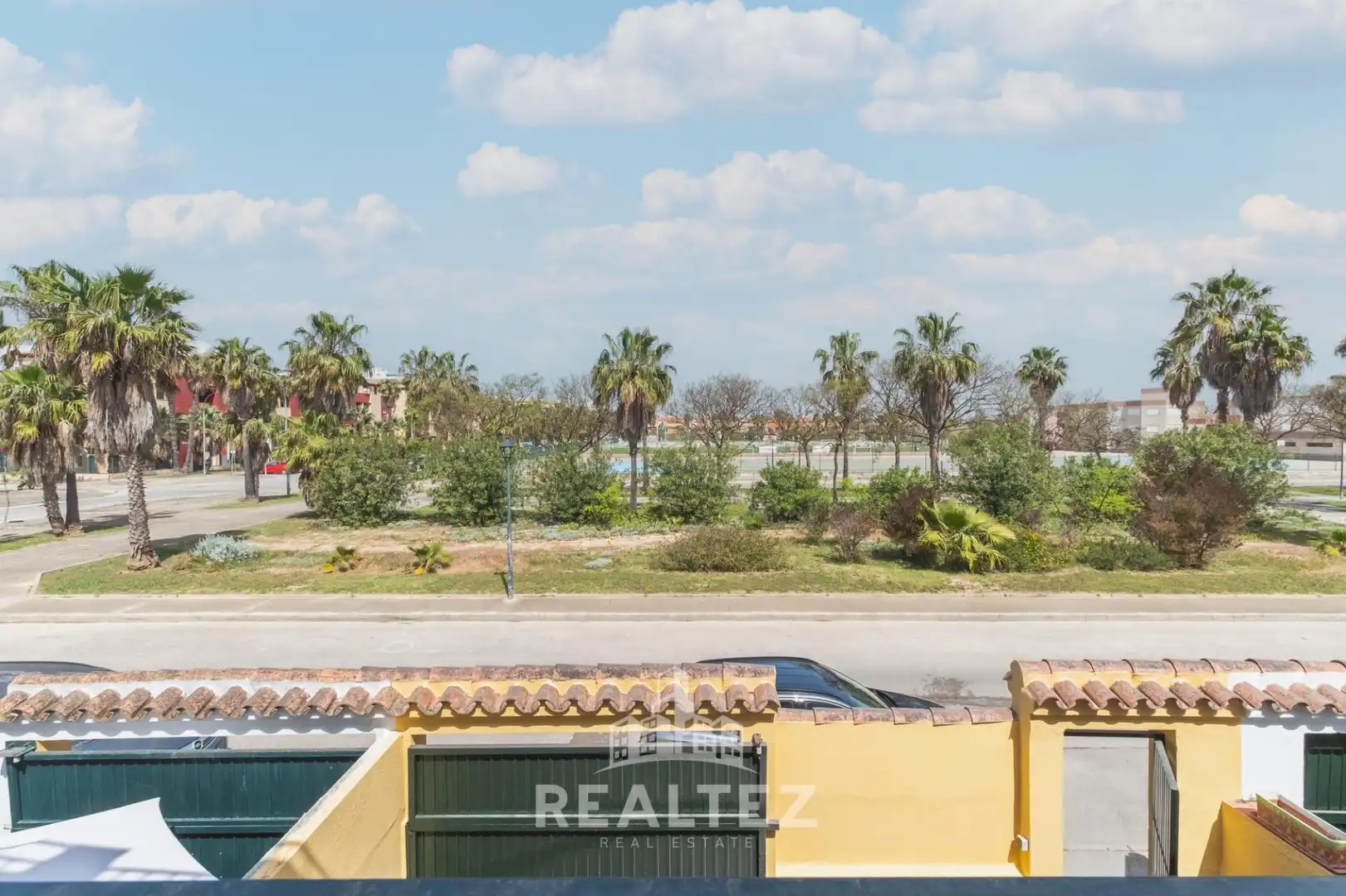 Terrasse von Einfamilien-Reihenhaus zum Verkauf in El Puerto de Santa María mit Terrasse, Möbliert und Balkon