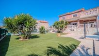 Vista exterior de Casa o xalet en venda en San Vicente del Raspeig / Sant Vicent del Raspeig amb Aire condicionat, Terrassa i Piscina