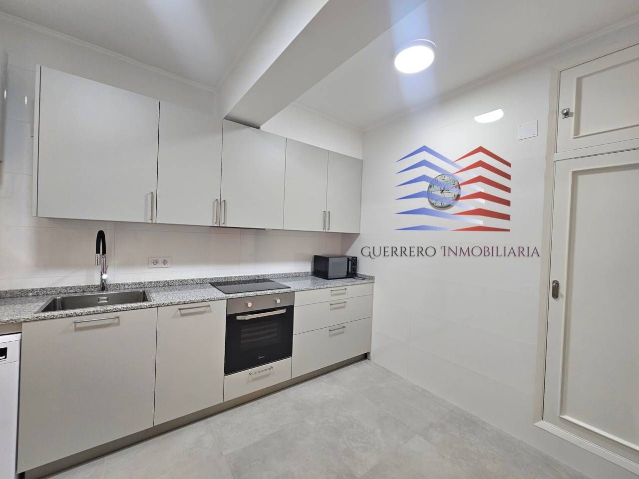 Kitchen of Apartment to rent in Ourense Capital   with Heating, Parquet flooring and Furnished