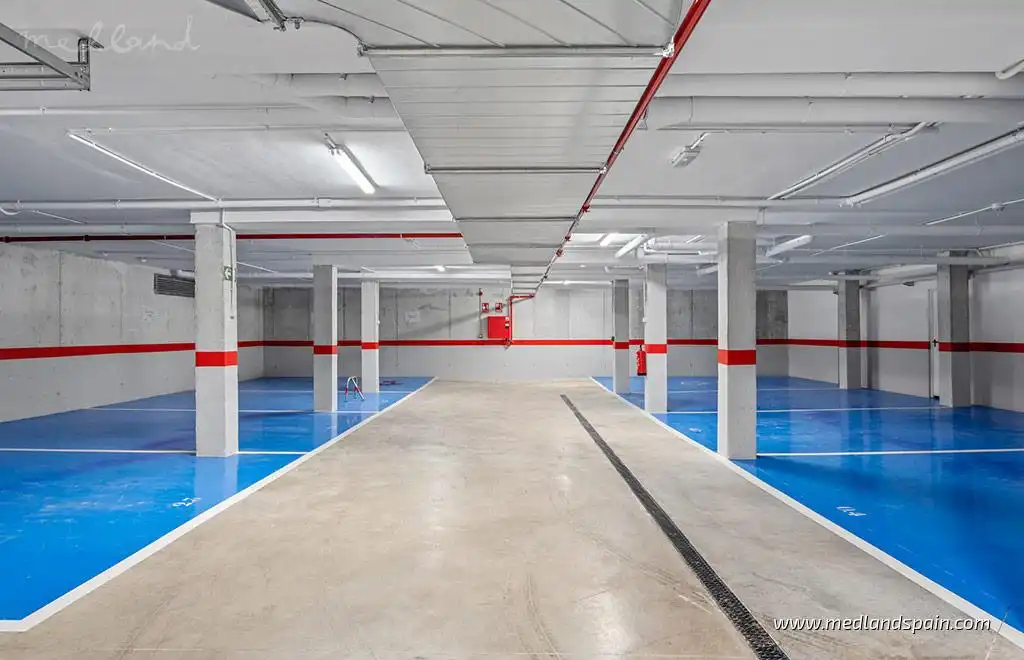 Aparcament de Apartament en venda en Los Alcázares amb Terrassa, Traster i Piscina comunitària
