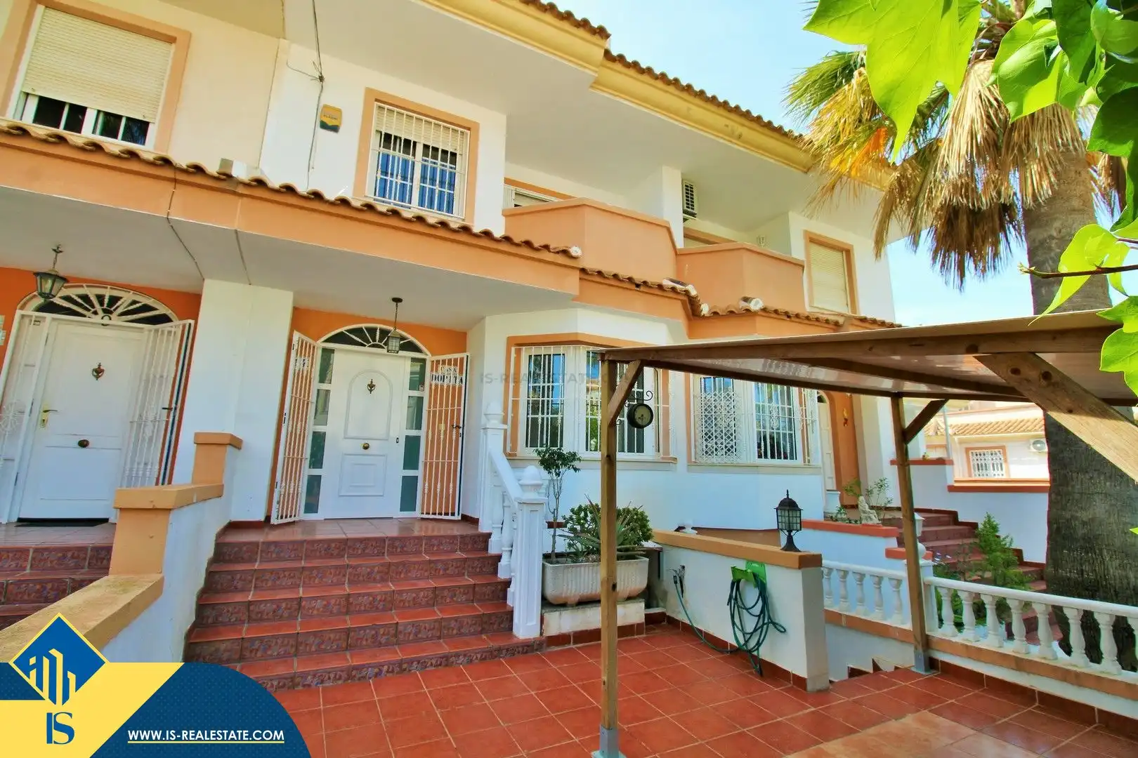 Casa con piscina en venta en Orihuela Costa