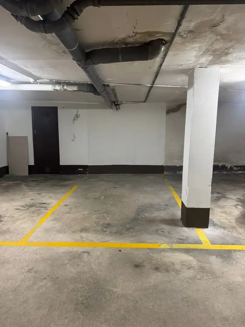 Garaje de alquiler en Calle Manuel González Hoyos, 3, Valdenoja
