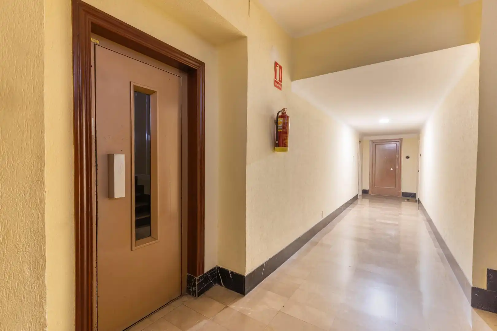 Piso en venta en Granada con Calefacción