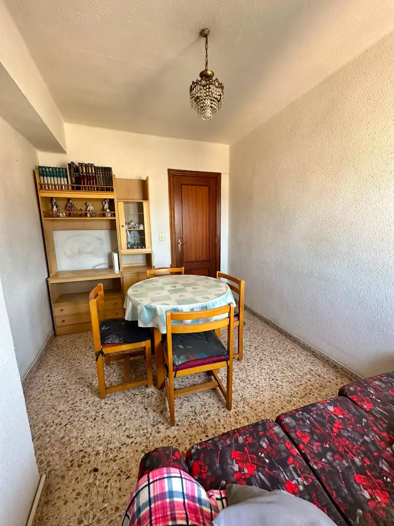 Comedor de Piso en venta en Valencia con Amueblado, Horno y Balcón