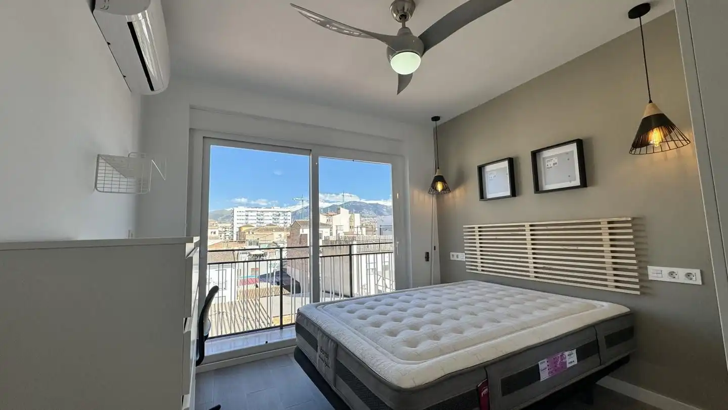 Flat for rent in Calle Calle Segovia, Barrio de Zaidín