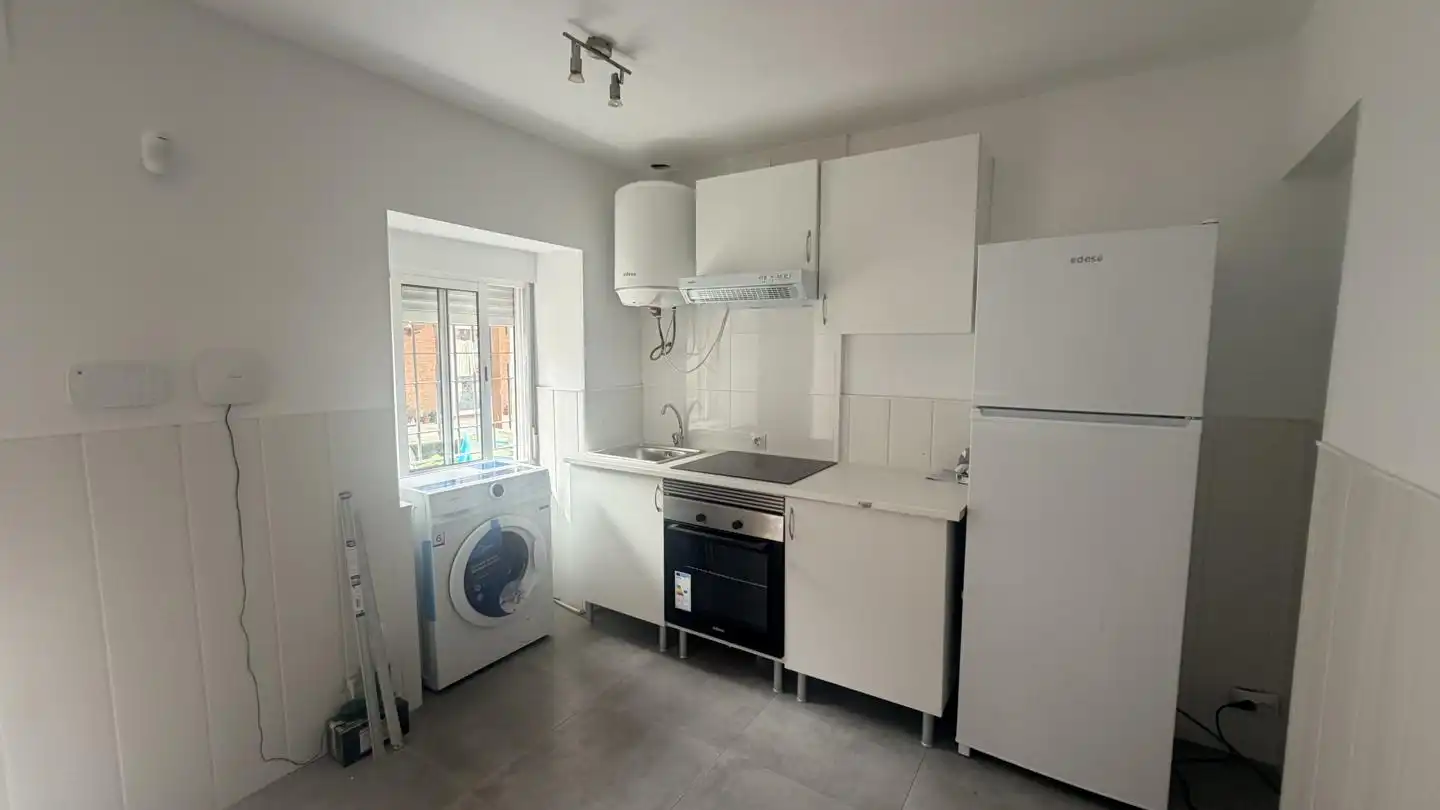 Kitchen of Ground floor for sale in  Madrid Capital