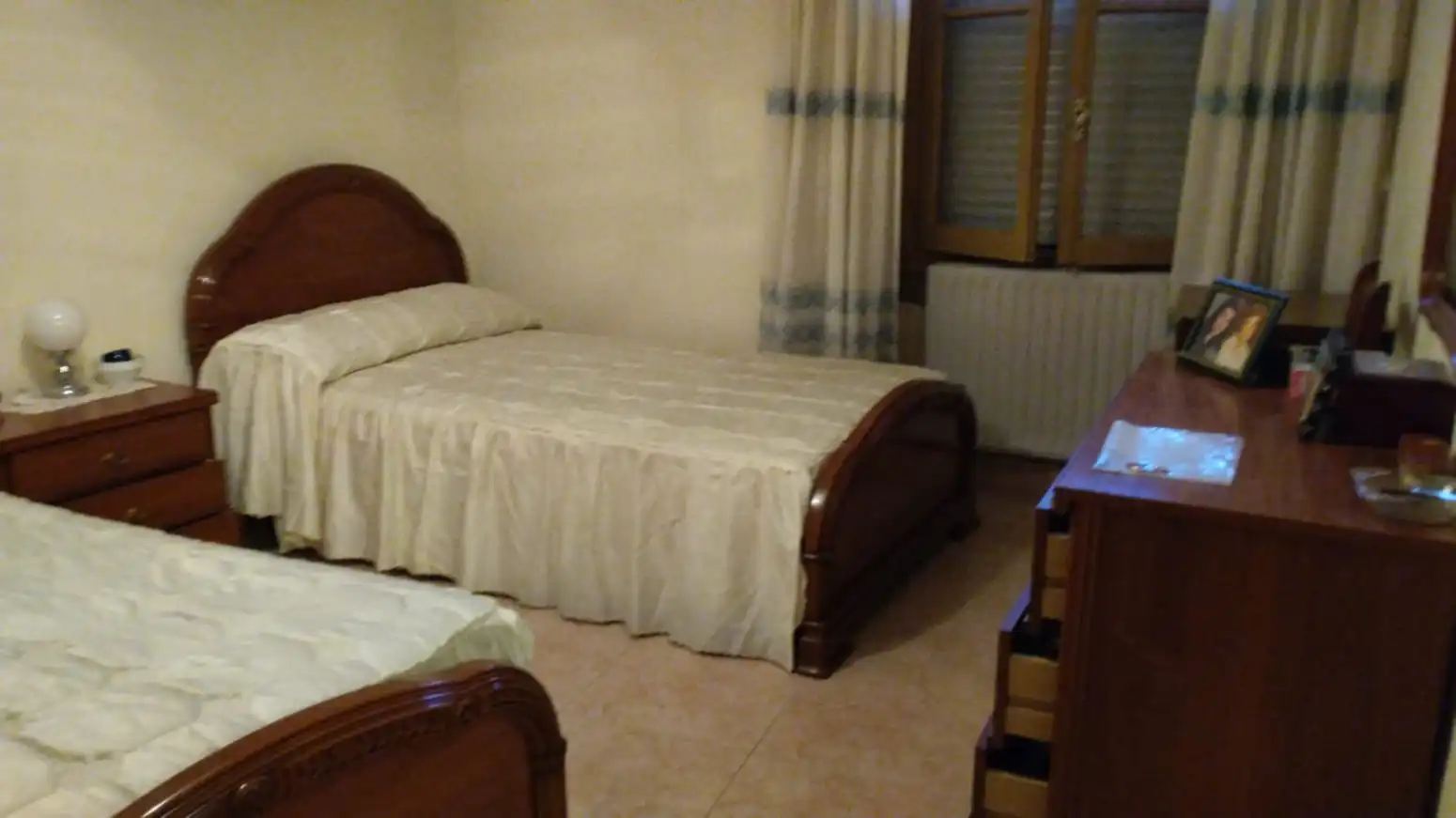 Dormitori de Casa adosada en venda en El Redal amb Calefacció i Jardí privat