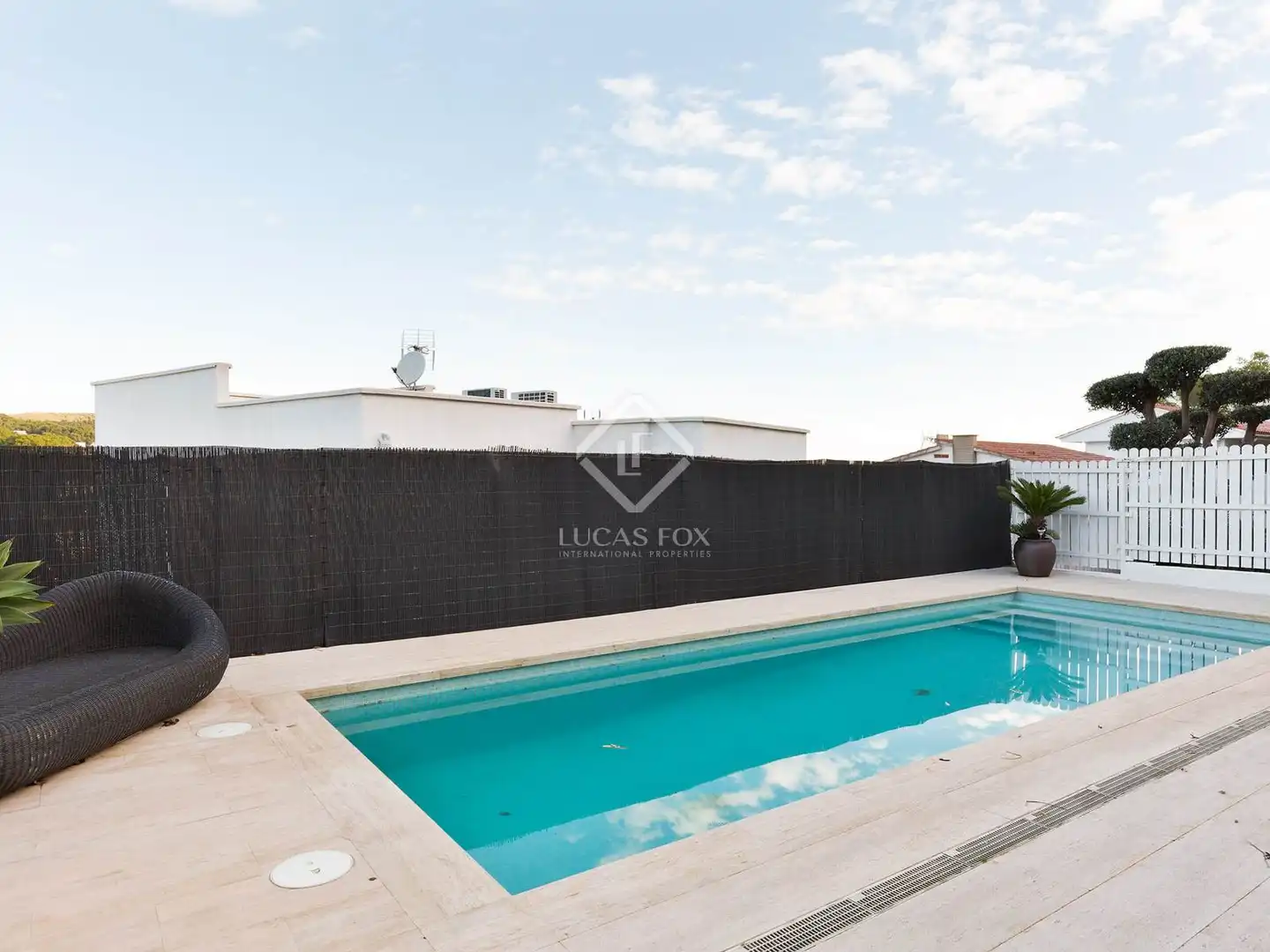 Detached house with terrace for sale in Montmar, imagen 8